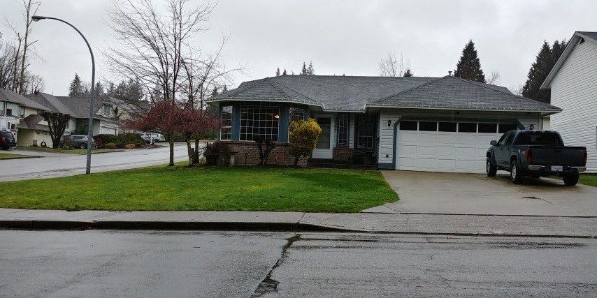 Main Photo: 32297 BADGER AVENUE in : Mission BC House for sale : MLS®# R2237459