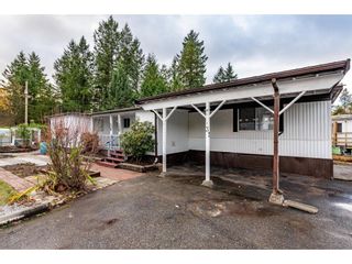 Photo 1: 32 3031 200 Street in Langley: Brookswood Langley Manufactured Home for sale in "CEDAR CREEK ESTATES" : MLS®# R2634284
