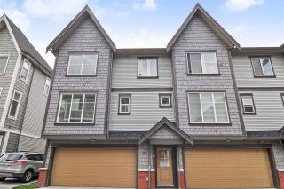 Photo 1: 54 8217 204B Street in Surrey: Willoughby Heights Townhouse for sale in "Everly Green" (Langley)  : MLS®# R2399555