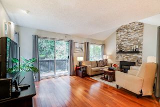 Photo 4: 21 9000 ASH GROVE Crescent in Burnaby: Forest Hills BN Townhouse for sale in "Ashbrook Place" (Burnaby North)  : MLS®# R2417763