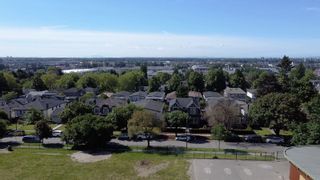 Photo 34: 455 E 61ST Avenue in Vancouver: South Vancouver 1/2 Duplex for sale (Vancouver East)  : MLS®# R2895407