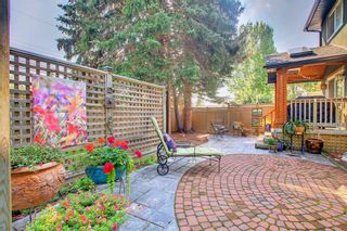Photo 10: 2504 Chateau Place NW in Calgary: Charleswood Detached for sale : MLS®# A2039847