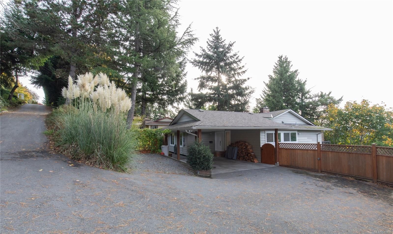 Main Photo: 3221 Telescope Terr in Nanaimo: Na Departure Bay House for sale : MLS®# 946886