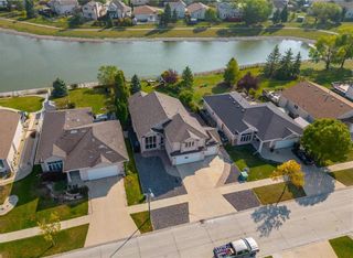 Photo 32: 87 Foxwarren Drive in Winnipeg: Foxwarren Estates Residential for sale (4H)  : MLS®# 202325657
