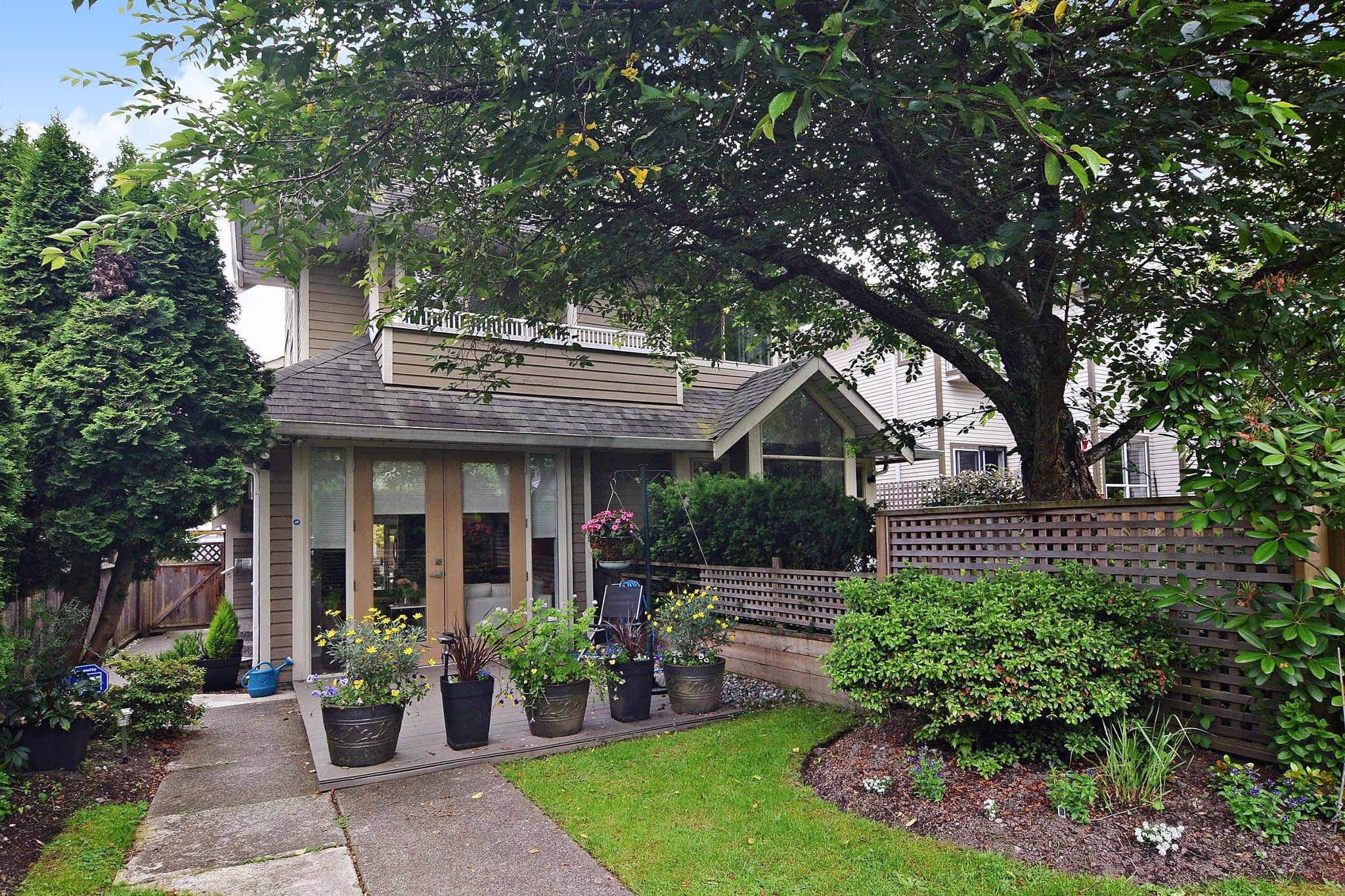 Main Photo: 3236 W 7TH Avenue in Vancouver: Kitsilano 1/2 Duplex for sale (Vancouver West)  : MLS®# R2467795