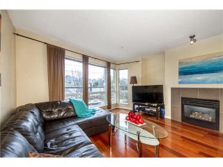 Photo 3: 652 W 6TH Avenue in Vancouver: Fairview VW Townhouse for sale (Vancouver West)  : MLS®# V1106252