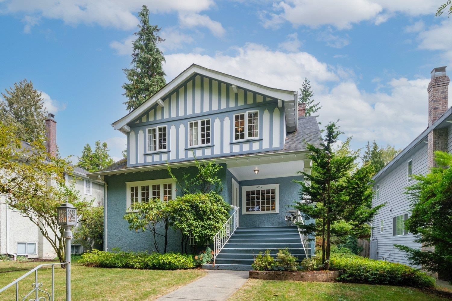 Main Photo: 6036 TRAFALGAR Street in Vancouver: Kerrisdale House for sale in "KERRISDALE" (Vancouver West)  : MLS®# R2812169