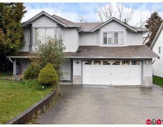 Photo 1: 16015 89A Avenue in Surrey: Fleetwood Tynehead House for sale : MLS®# F2809445