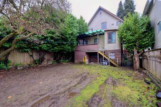 Photo 12: 1058 E 13TH Avenue in Vancouver: Mount Pleasant VE House for sale in "Mount Pleasant" (Vancouver East)  : MLS®# R2143092