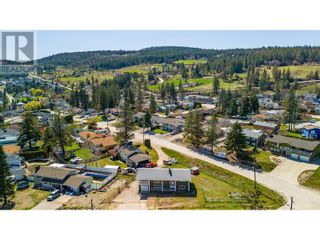 Photo 3: 3334 McMurchie Road in West Kelowna: House for sale : MLS®# 10309682