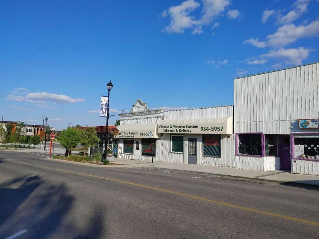 Main Photo: 103 2 Avenue: Strathmore Mixed Use for sale : MLS®# A2076054