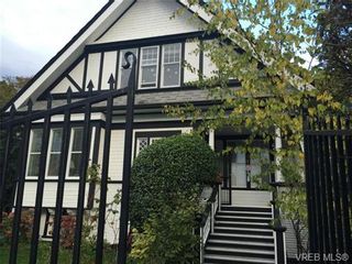 Photo 1: 515 Springfield St in VICTORIA: VW Victoria West House for sale (Victoria West)  : MLS®# 685374