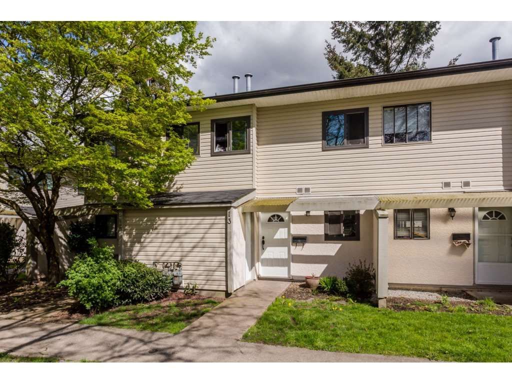 Main Photo: 13 5271 204 STREET in Langley: Langley City Townhouse for sale : MLS®# R2156369