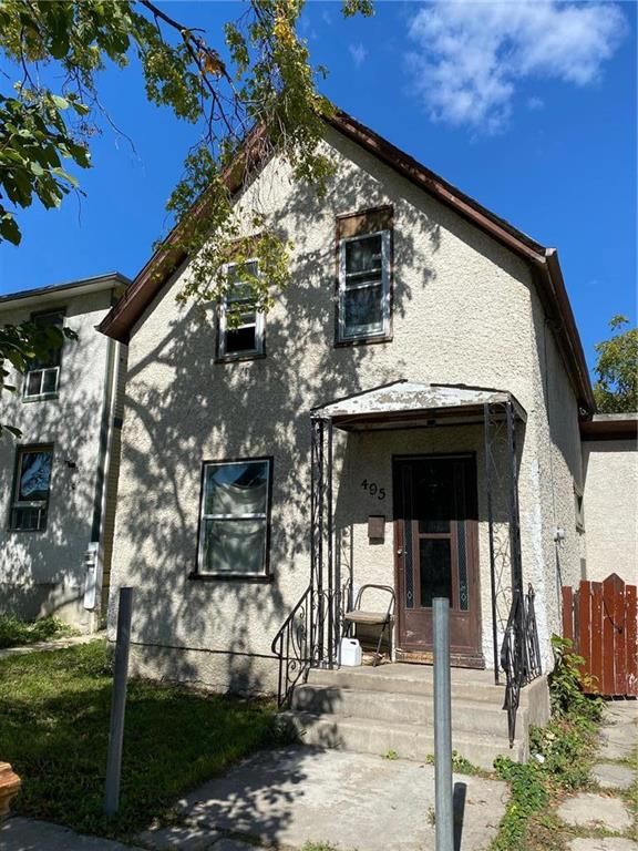 Main Photo: 495 Pritchard Avenue in Winnipeg: North End Residential for sale (4A)  : MLS®# 202227338