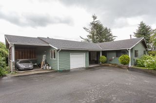 Photo 2: 8240 DEWDNEY TRUNK Road in Mission: Hatzic House for sale : MLS®# R2280836