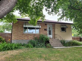 Photo 1: 899 Consol Avenue in Winnipeg: Residential for sale (3B)  : MLS®# 202323662