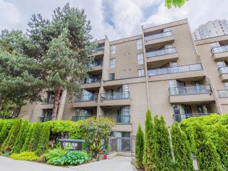 Photo 2: 403 1040 PACIFIC Street in Vancouver: West End VW Condo for sale in "CHELSEA TERRACE" (Vancouver West)  : MLS®# R2694602