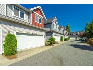 Photo 2: 15 19977 71 Avenue in Langley: Willoughby Heights Townhouse for sale in "SANDHILL VILLAGE" : MLS®# R2601914