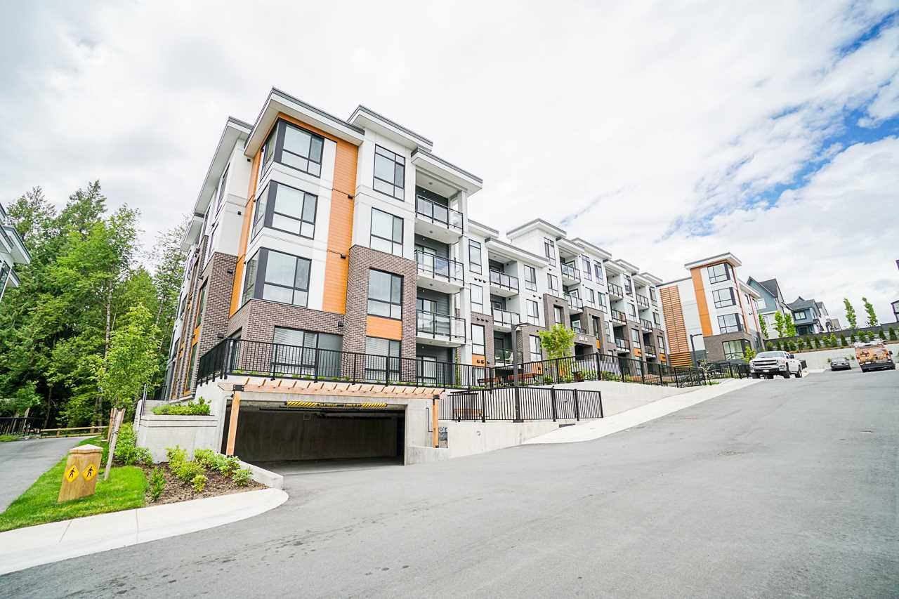Main Photo: B405 20087 68 Avenue in Langley: Willoughby Heights Condo for sale in "PARK HILL" : MLS®# R2522814