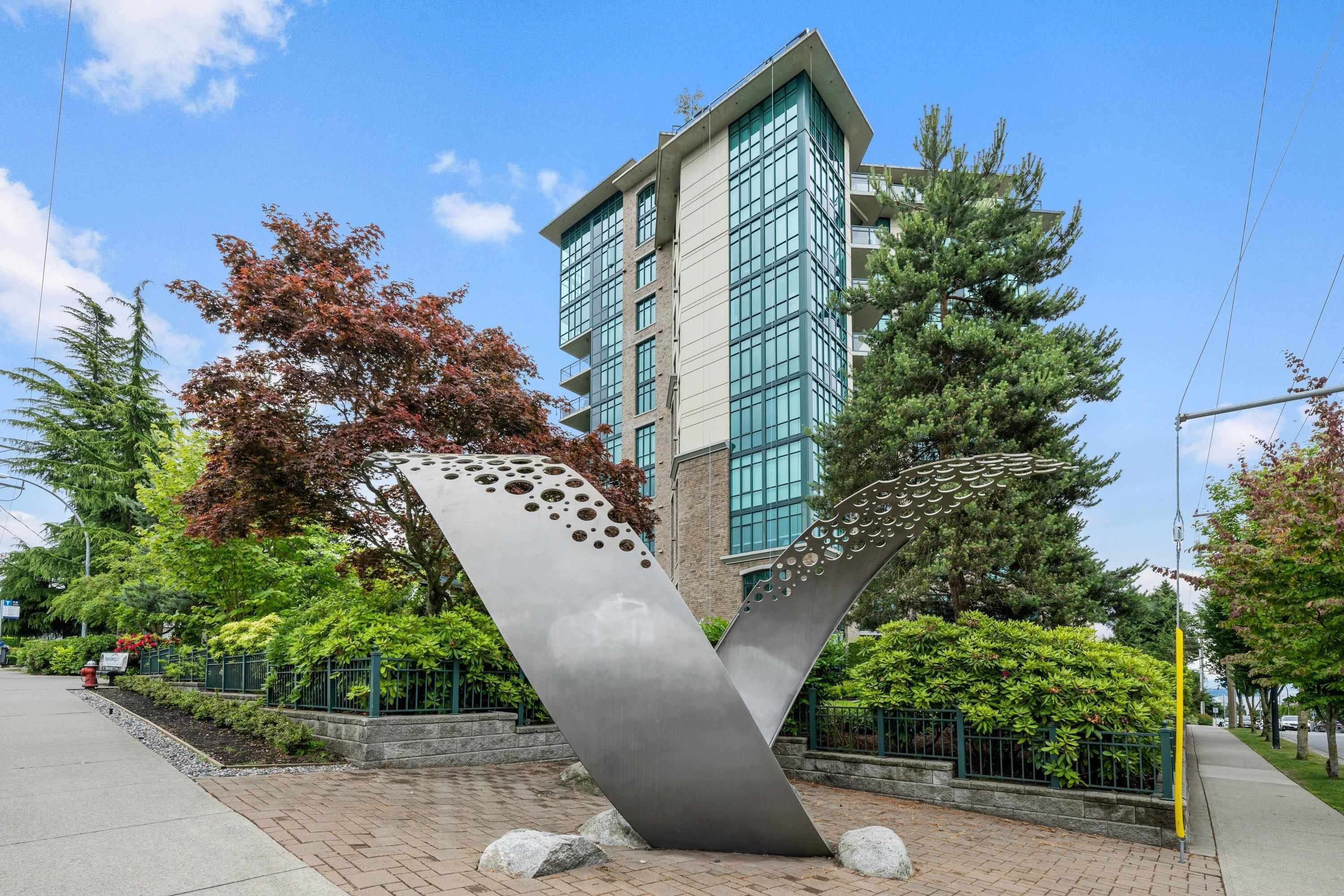 Main Photo: 705 14824 NORTH BLUFF Road: White Rock Condo for sale in "The Belaire" (South Surrey White Rock)  : MLS®# R2791063
