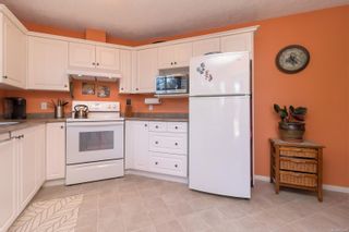 Photo 11: 207 7865 Patterson Rd in Central Saanich: CS Saanichton Condo for sale : MLS®# 895241