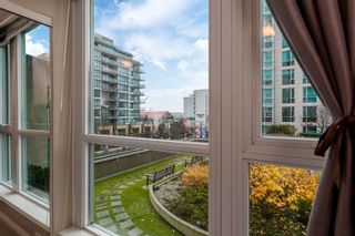 Photo 29: 305 188 E ESPLANADE in North Vancouver: Lower Lonsdale Townhouse for sale in "Esplanade at the Pier" : MLS®# R2633083