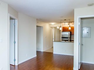 Photo 6: 408 813 AGNES Street in New Westminster: Downtown NW Condo for sale in "NEWS" : MLS®# V989175