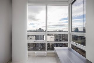 Photo 15: 2301 1201 MARINASIDE Crescent in Vancouver: Yaletown Condo for sale in "The Peninsula" (Vancouver West)  : MLS®# R2556097