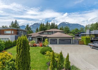 Photo 1: 40169 GARIBALDI Way in Squamish: Garibaldi Estates House for sale : MLS®# R2814892