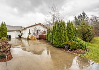 Photo 1: 1209 JUDD Road in Squamish: Brackendale 1/2 Duplex for sale : MLS®# R2224655