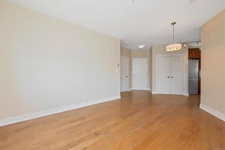 Photo 8: 218 21 Conard St in View Royal: VR Hospital Condo for sale : MLS®# 913774
