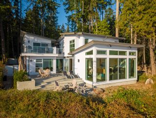 Photo 2: 4115 BROWNING Road in Sechelt: Sechelt District House for sale (Sunshine Coast)  : MLS®# R2756446
