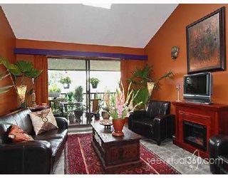 Photo 4: 310 803 QUEENS Avenue in New_Westminster: Uptown NW Condo for sale in "Sundayle Manor" (New Westminster)  : MLS®# V671056