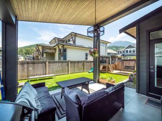 Photo 4: 39232 FALCON Crescent in Squamish: Brennan Center House for sale in "Ravenswood" : MLS®# R2477496