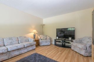 Photo 3: 999 Furber Rd in Langford: La Langford Proper Half Duplex for sale : MLS®# 919276