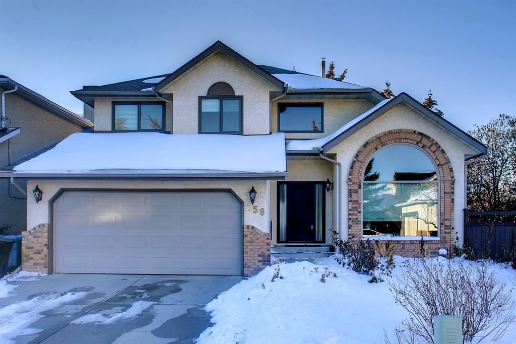Main Photo: 256 Edgebank Circle NW in Calgary: Edgemont Detached for sale : MLS®# A2011895