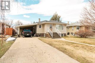 Photo 1: 522 27 Street S in Lethbridge: House for sale : MLS®# A2118492