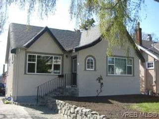 Photo 1: 3120 Quadra St in VICTORIA: Vi Mayfair House for sale (Victoria)  : MLS®# 501646