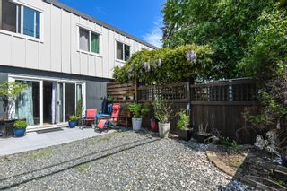 Photo 11: 4 255 Anderton Ave in Courtenay: CV Courtenay City Row/Townhouse for sale (Comox Valley)  : MLS®# 945530