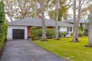 Photo 3: 3108 Henderson Rd in Oak Bay: OB Henderson House for sale : MLS®# 888135