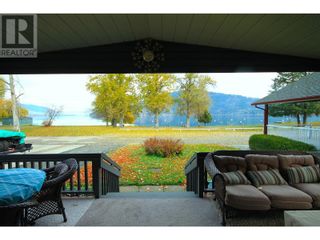 Photo 2: 38 Lakeshore Road in Vernon: House for sale : MLS®# 10300802