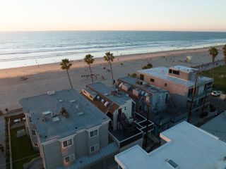 Photo 3: MISSION BEACH Condo for sale : 3 bedrooms : 2981 Ocean Front Walk B in San Diego, CA