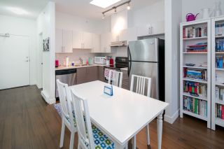 Photo 7: 403 5692 KINGS Road in Vancouver: University VW Condo for sale in "O'KEEFE" (Vancouver West)  : MLS®# R2124954