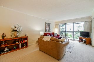 Photo 13: 203 1330 MARTIN Street: White Rock Condo for sale in "The Coach House" (South Surrey White Rock)  : MLS®# R2382473