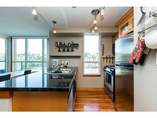 Photo 4: 320 10 RENAISSANCE Square in New Westminster: Quay Condo for sale in "MURANO" : MLS®# V1139711