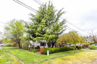 Photo 2: 7647 SHARPE Street in Mission: Mission BC House for sale : MLS®# R2871864