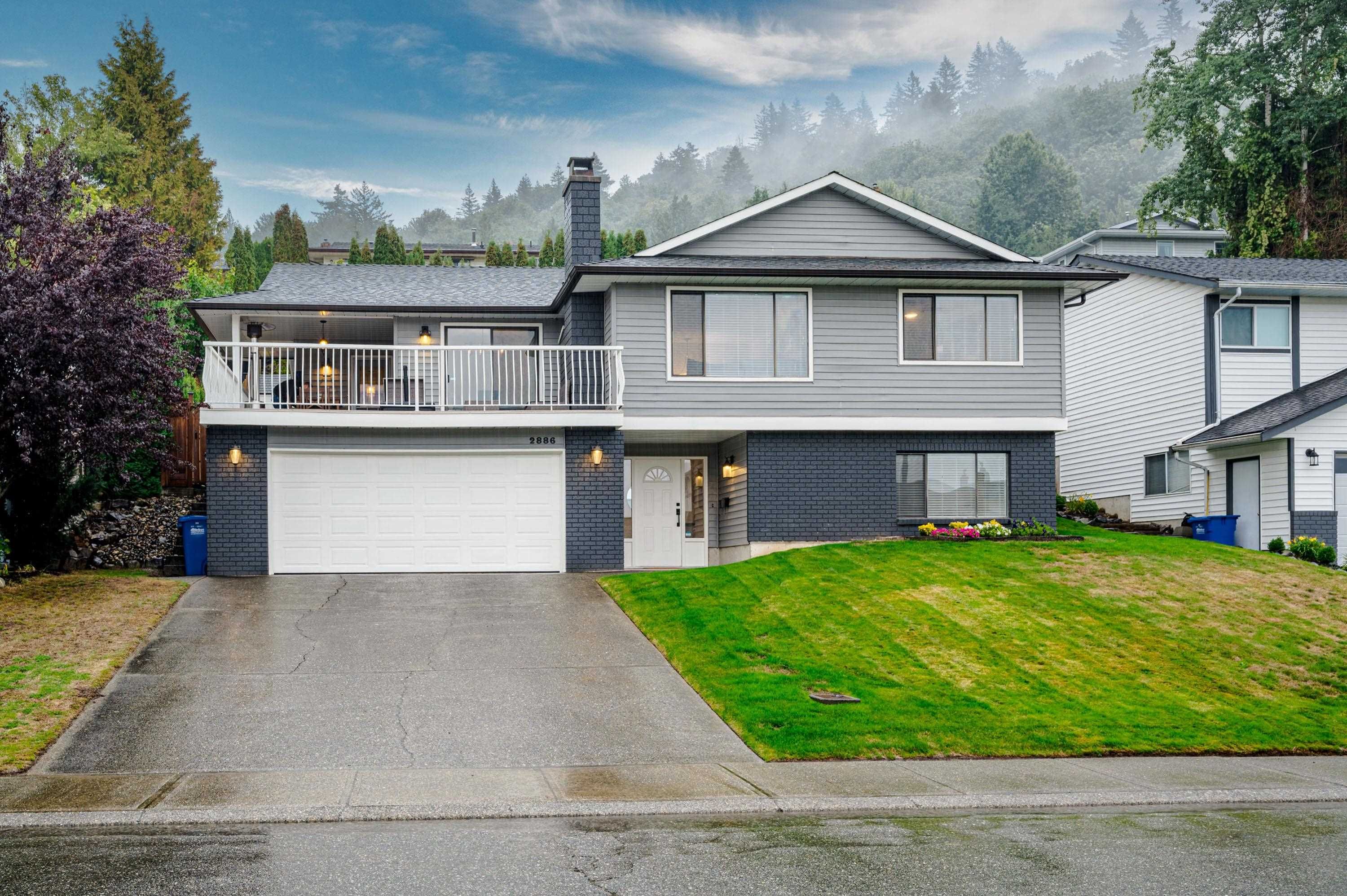 Main Photo: 2886 GLENAVON Street in Abbotsford: Abbotsford East House for sale : MLS®# R2621347