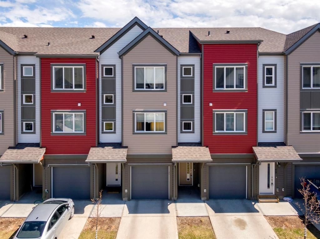 Main Photo: 44 Copperstone Common SE in Calgary: Copperfield Row/Townhouse for sale : MLS®# A1217991
