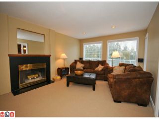 Photo 6: 5938 190A Street in Surrey: Cloverdale BC House for sale in "Rosewood Park" (Cloverdale)  : MLS®# F1007031