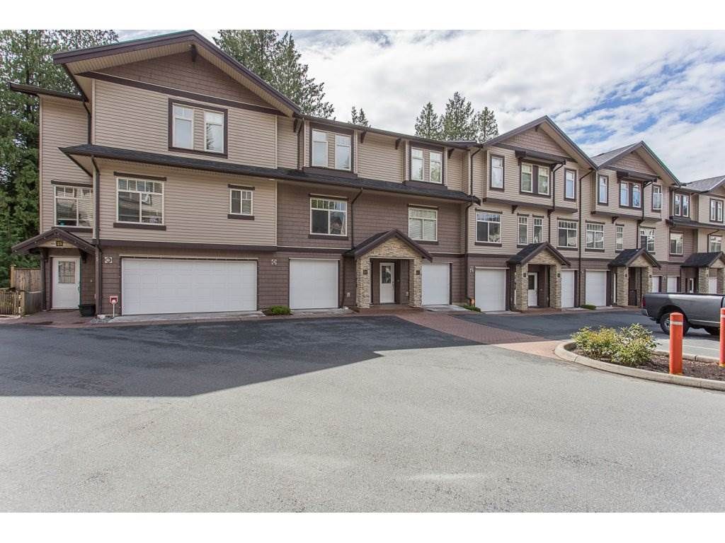 Main Photo: 26 2950 LEFEUVRE Road in Abbotsford: Aberdeen Townhouse for sale in "Cedar Landing" : MLS®# R2265860